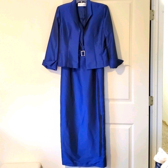 Cameron Blake By Mon Cheri - Picture 3 of 7